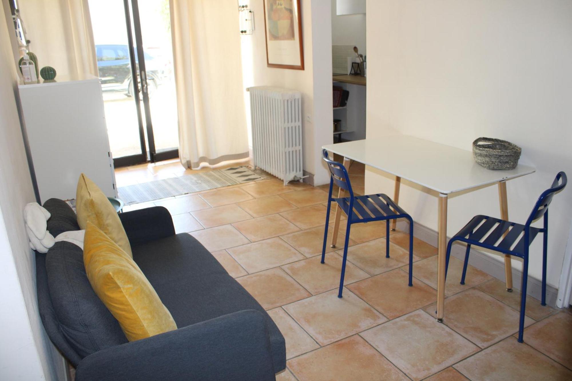 Agreable Appartement P2 Centre Ville Au Calme. นีมส์ ภายนอก รูปภาพ
